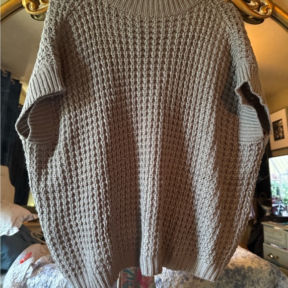Women's grey Knit Sweater Top - Picture 2 of 6